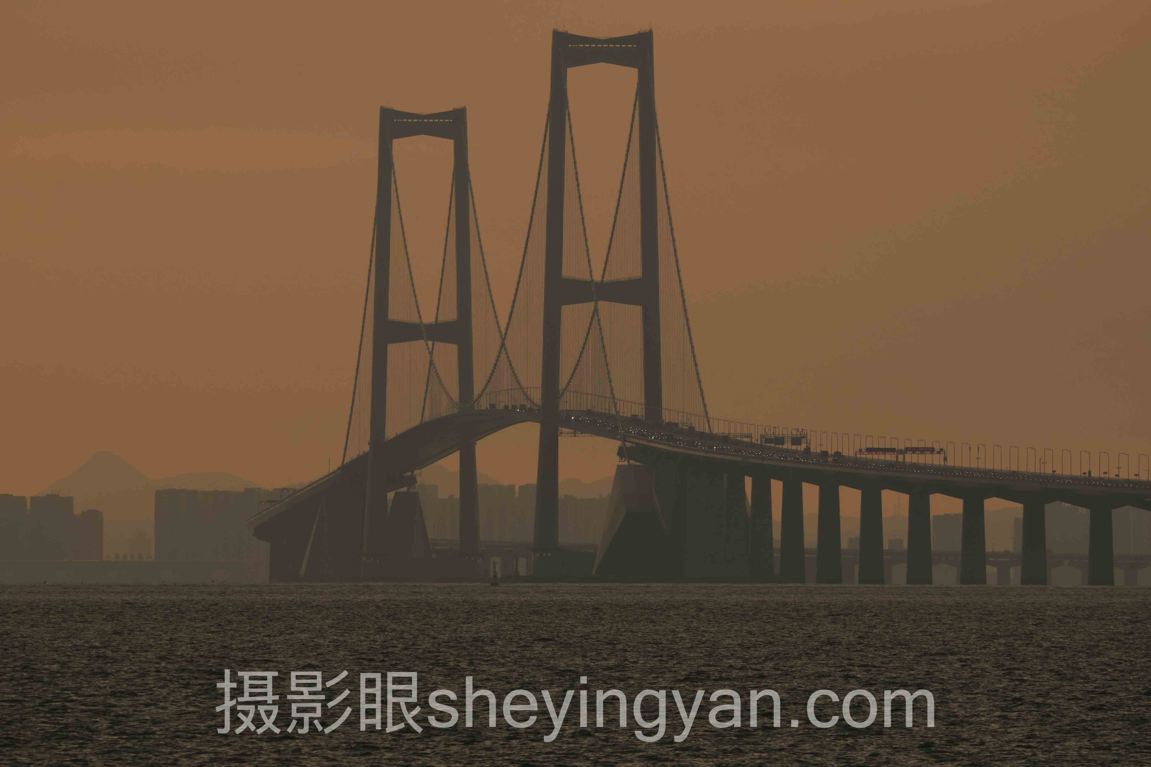 手机摄影眼技巧：等光照还是找角度，谁更胜一筹？